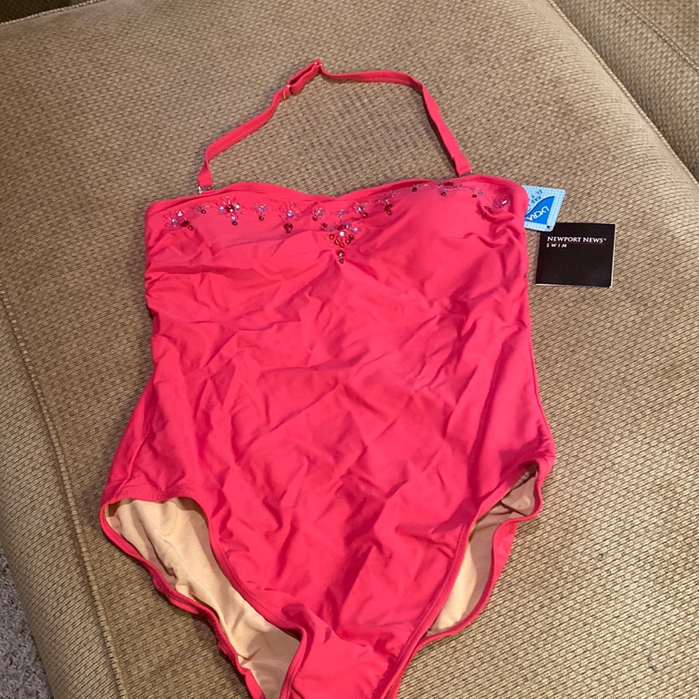 Newport News Hot Pink convertible halter/ strapless bathing suit